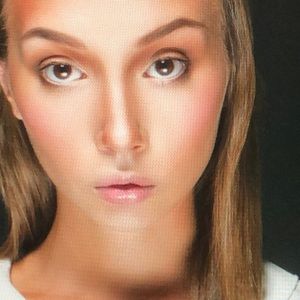 Meet your Posher, Della